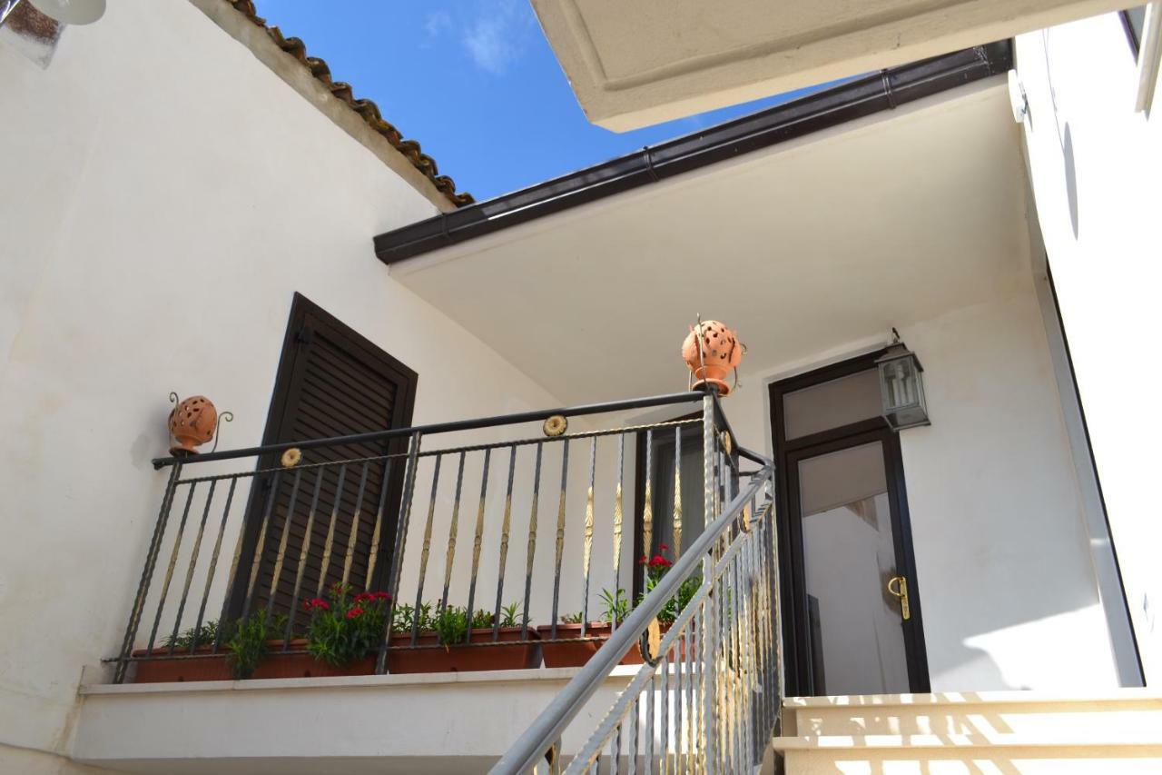 Residenza La Nivera Miglionico Buitenkant foto