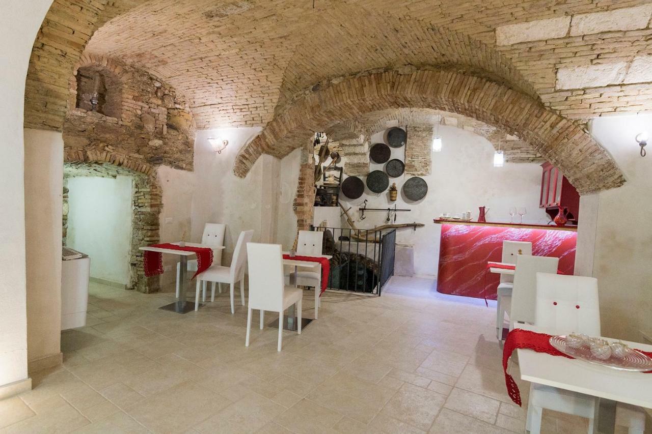 Residenza La Nivera Miglionico Buitenkant foto