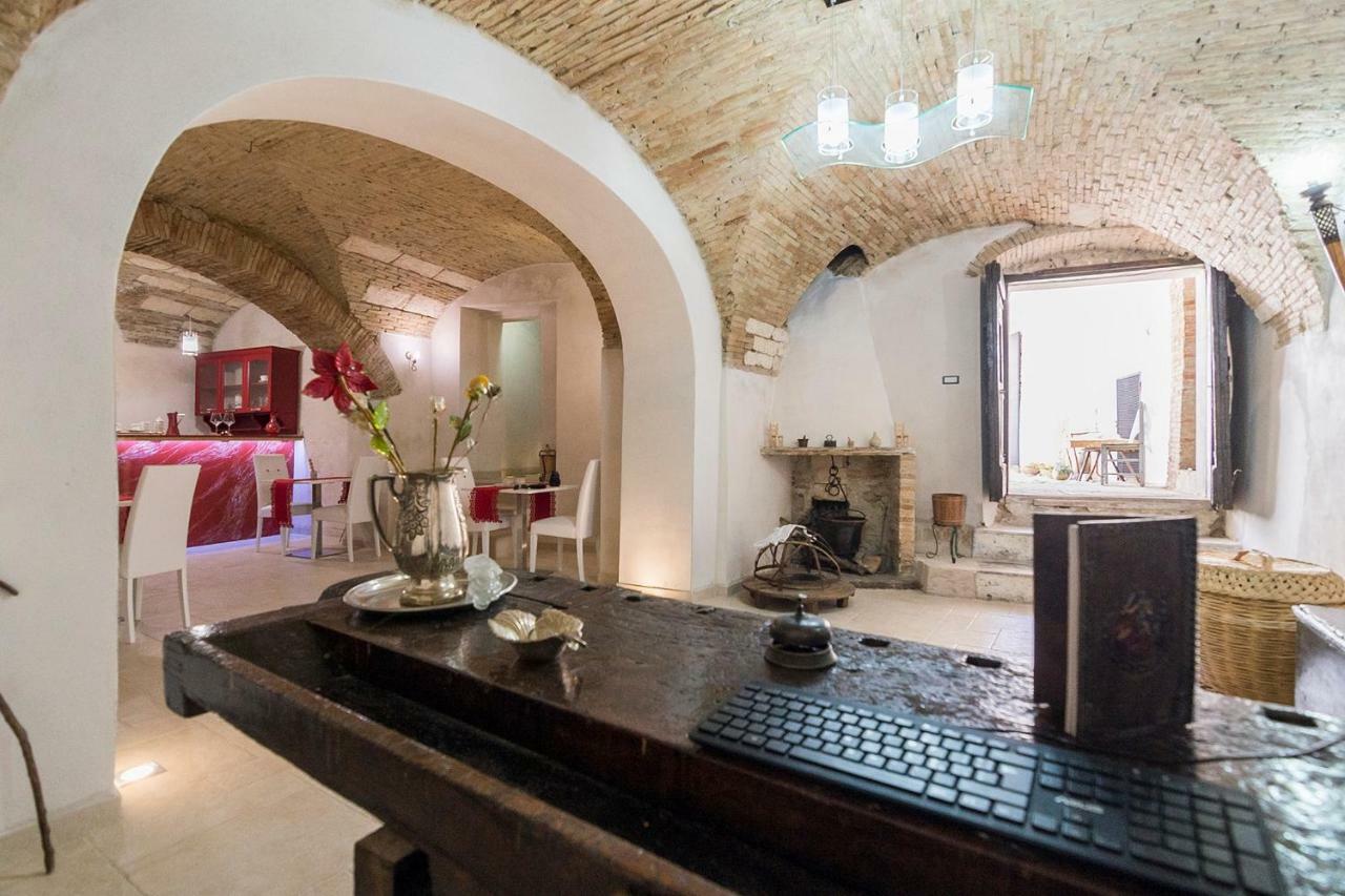 Residenza La Nivera Miglionico Buitenkant foto